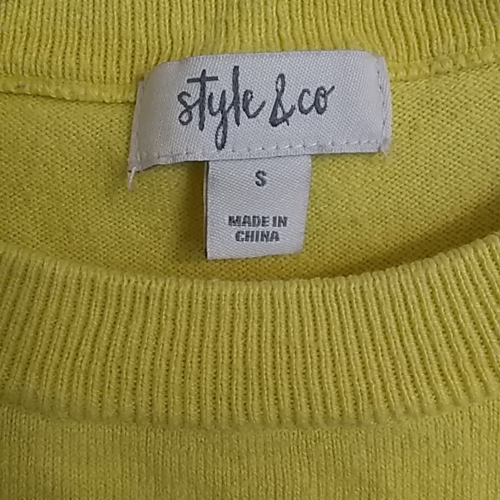 yellow pullover - Picture 4 of 9